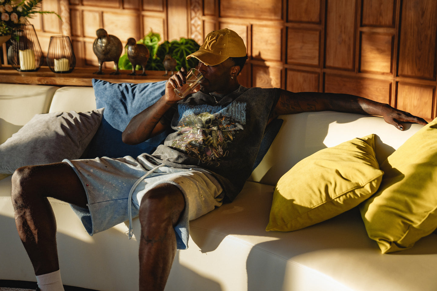 SHORT STONEWASHED WITH DIAMONDS