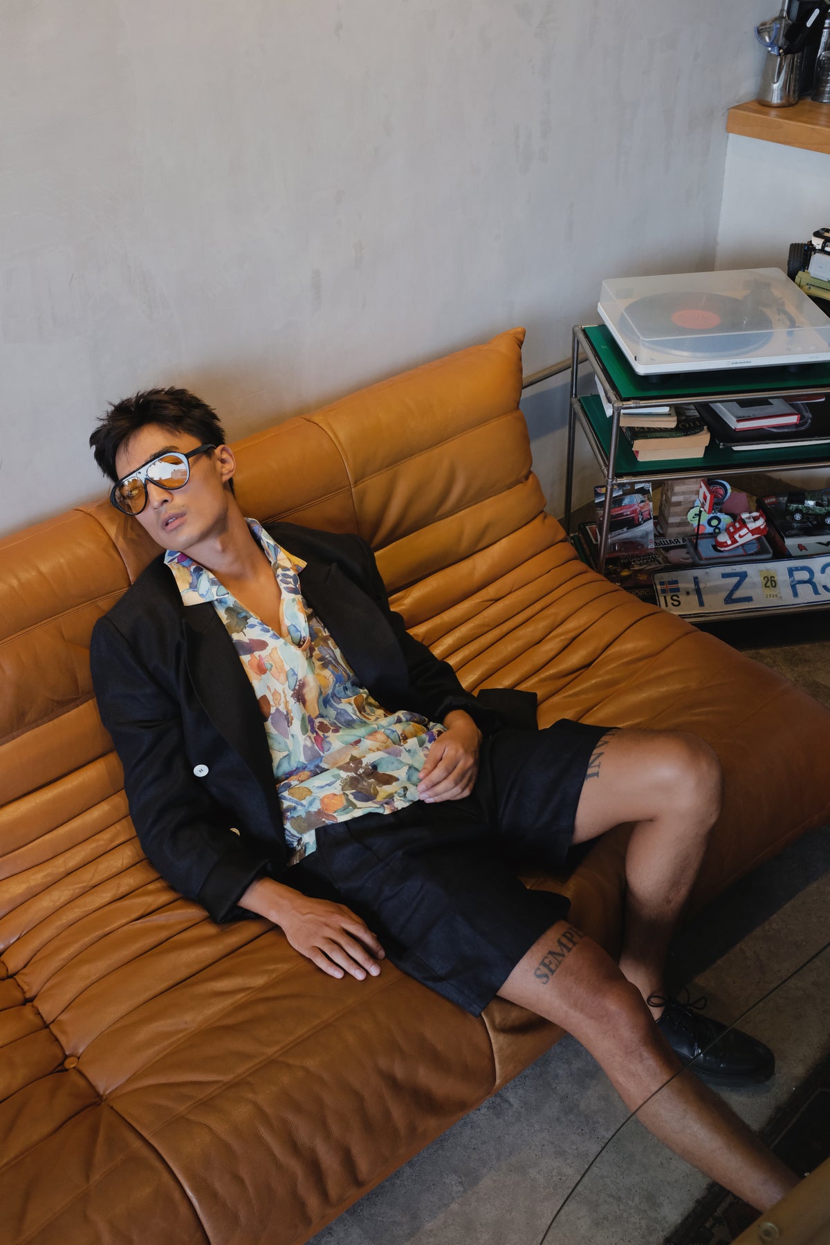 Black linen shorts from Bross Before Hos Boutique, casual pants with a relaxed fit and comfortable fabric.