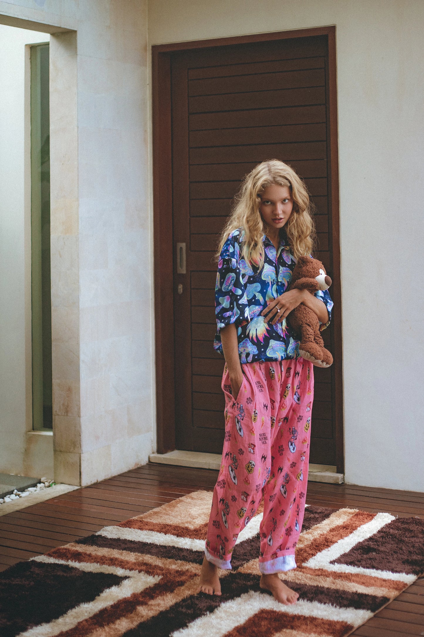 Relaxed fit linen printed pants in pink from Bross Before HOS Boutique, featuring a comfortable, stylish design.