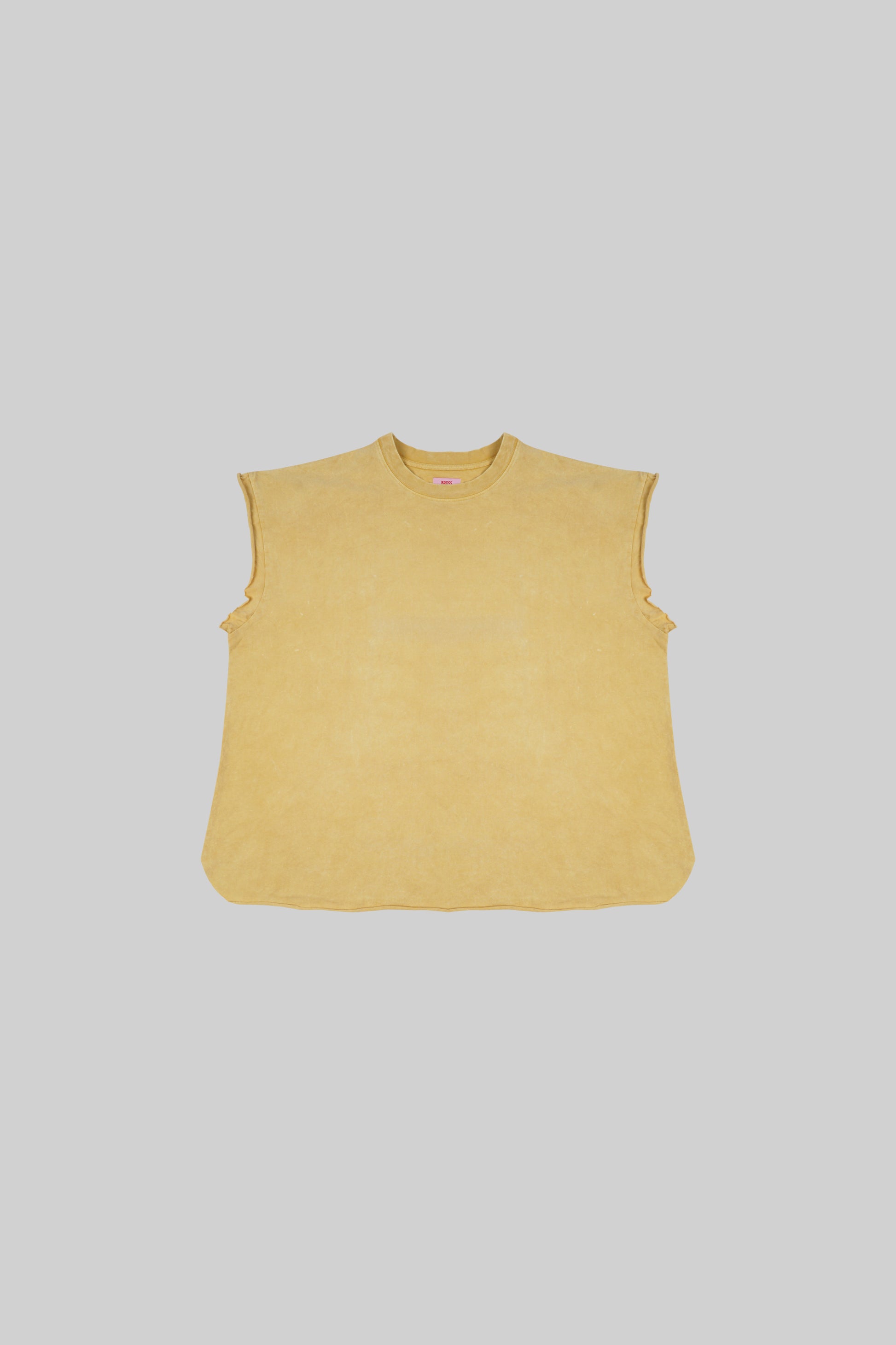 Stonewashed BROSS BEFORE HOS BOUTIQUE muscle top, casual sleeveless shirt with a relaxed fit and stylish design.