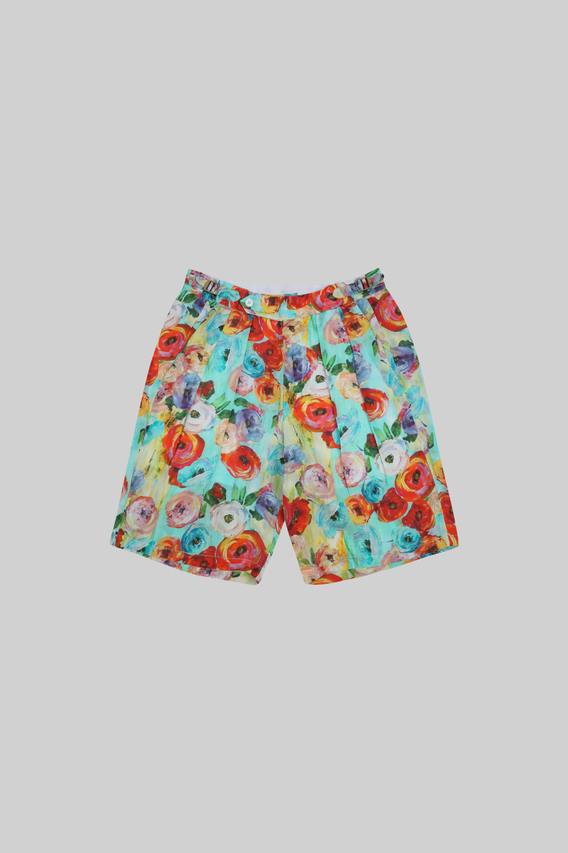 BROSS BEFORE HOS BOUTIQUE RAMIE shorts, lightweight pants, natural beige color, casual style, front pockets, relaxed fit.