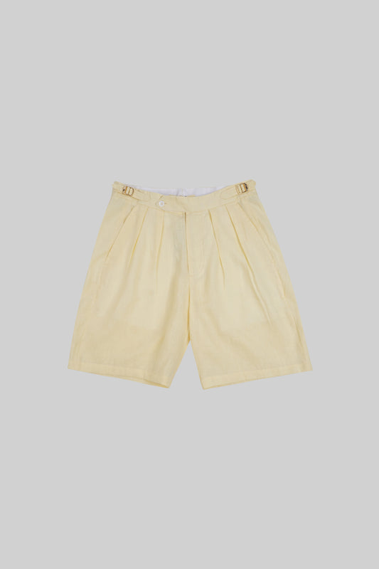 Light beige linen shorts from Bross Before H Os Boutique, featuring a relaxed fit and casual style for warm weather.